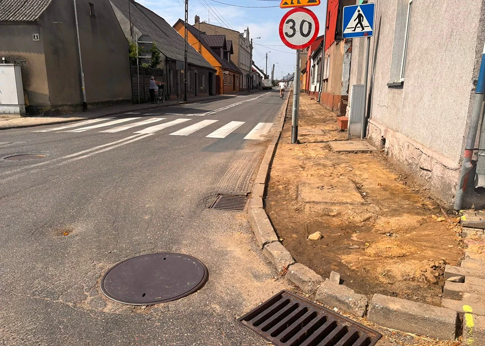 Remont chodnika zaskoczył mieszkańców i władze Gołańczy